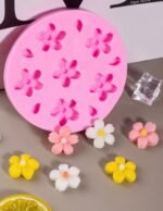 قالب سيليكون ٦ وردات مع ورق