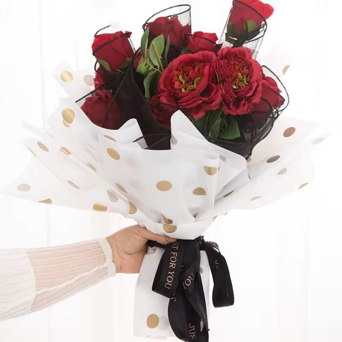 ⁦ورق زبدة مع دوائر ذهبية - لون ابيض وذهبي - 10 أوراق⁩ - الصورة ⁦4⁩