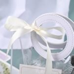 ⁦كيس هدايا شفاف مع يد ابيض دائرية⁩ - الصورة ⁦3⁩