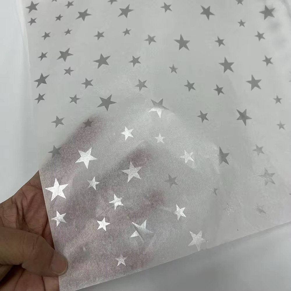 img_3161 ورق زبدة نجوم - لون ابيض وسلفر - 10 أوراق - الصورة 1
