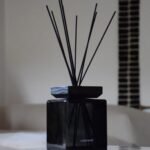 زجاجة معطر اعواد مربع اسود-1000 مل