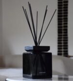 زجاجة معطر اعواد مربع اسود-1000 مل