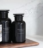 ⁦زجاجة معطر أعواد دائرية لون اسود مع غطاء زجاج - 500 مل⁩ - الصورة ⁦3⁩