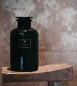 ⁦زجاجة معطر أعواد دائرية لون اسود مع غطاء زجاج - 500 مل⁩ - الصورة ⁦2⁩