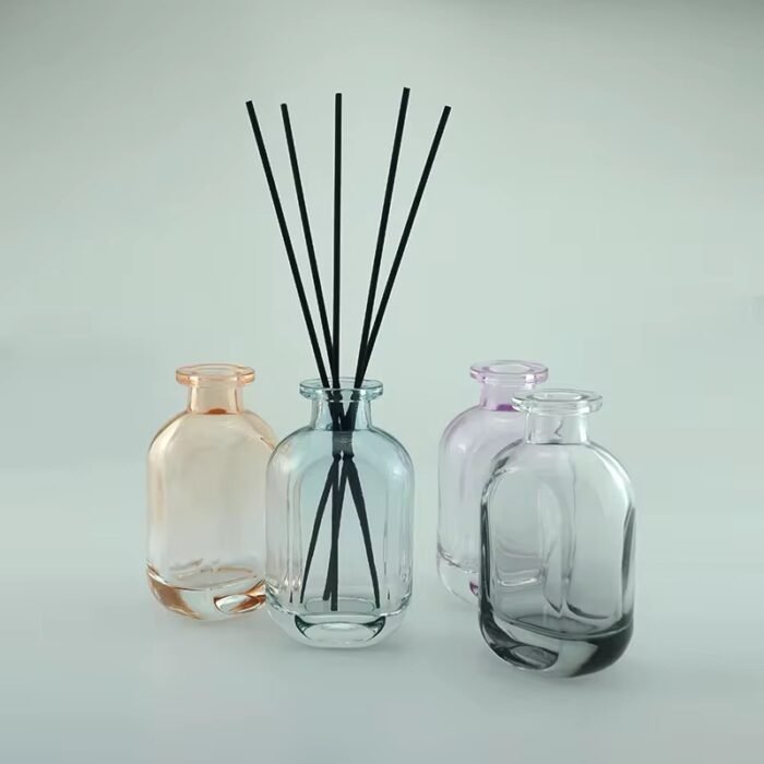 ⁦علب معطر اعواد مضلعه مع غطاء ضغط ذهبي -150 مل⁩ - الصورة ⁦2⁩