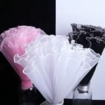 ⁦تل قماش اورجانزا لتغليف الهدايا والورد - لون ابيض⁩ - الصورة ⁦4⁩