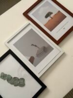 ⁦برواز اطار خشبي غامق - كبير A4⁩ - الصورة ⁦3⁩